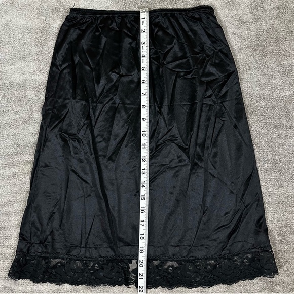 VINTAGE Set of Two Slips - Picture 6 of 10
